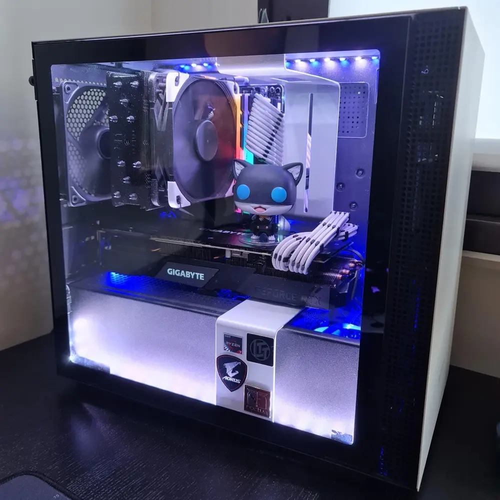 NZXT H210i