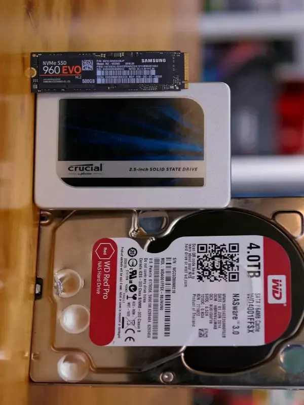A photo showing diferrent storage PC types