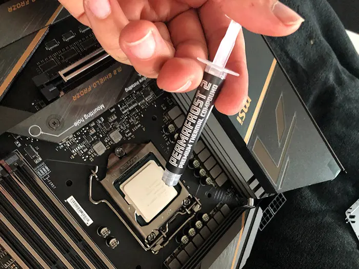 Τοποθέτηση θερμικής πάστας στη CPU σας