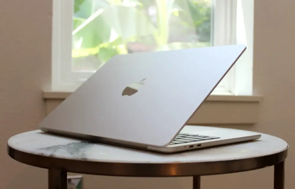 Apple MacBook Air M2
