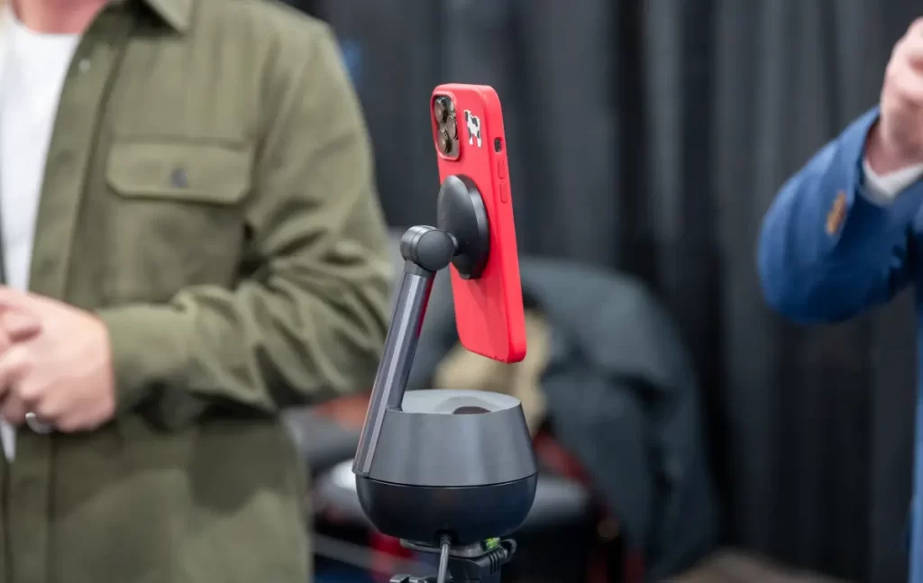 Belkin Auto-Tracking Stand Pro